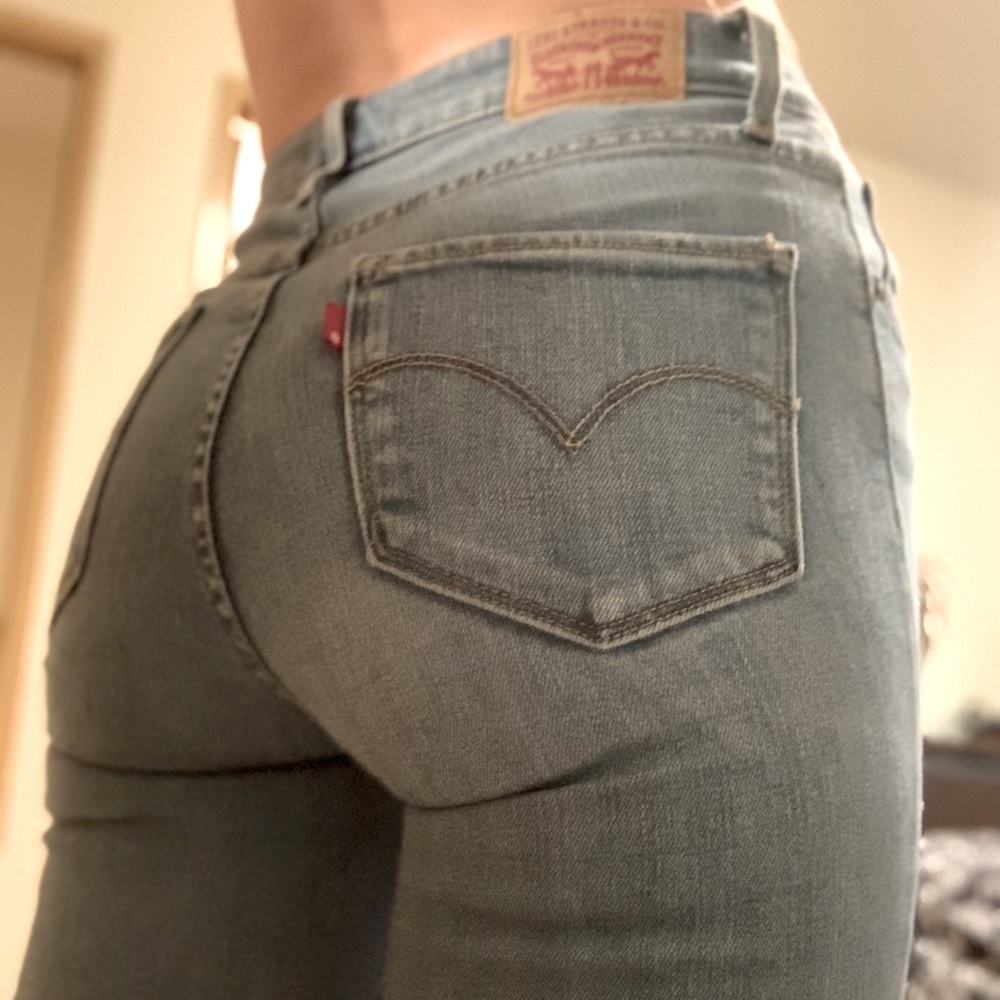 Levi’s high rise jeans